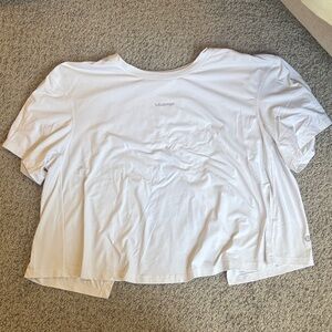 Lululemon crop shirt